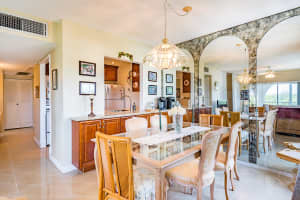 250 NE 20th St, Boca Raton, FL 33431, Sold 08/06/21