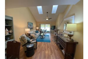 489 7th St, Vero Beach, FL 32962, Sold 07/28/21