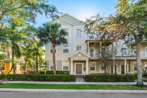122 W Royal Palm Cir, Jupiter, FL 33458, Sold 08/10/21