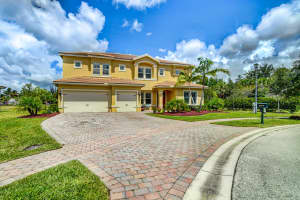 827 Montclaire Ct, West Palm Beach, FL 33411, Sold 07/08/21