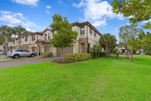 5284 Santa Maria Ave, Boynton Beach, FL 33436, Sold 07/07/21