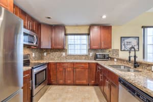 1068 NW 116th Ave, Coral Springs, FL 33071, Sold 08/20/21