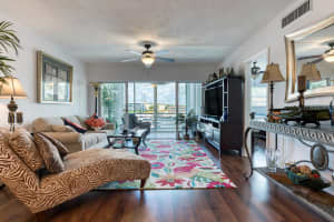 29 Yacht Club Dr, North Palm Beach, FL 33408, Sold 07/26/21