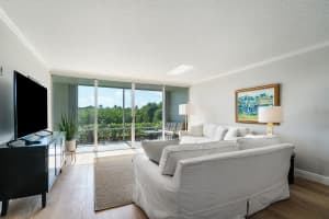 2195 Ibis Isle Rd, Palm Beach, FL 33480, Sold 01/04/22
