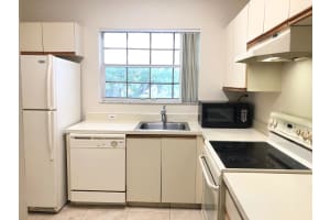 631 Cypress Lake Blvd, Pompano Beach, FL 33064, Sold 08/27/21