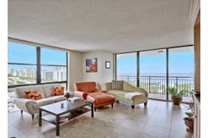 3031 N Ocean Blvd, Fort Lauderdale, FL 33308, Sold 09/17/21