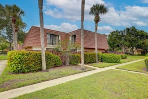 3561 SW Sunset Trace Cir, Palm City, FL 34990, Sold 12/01/21