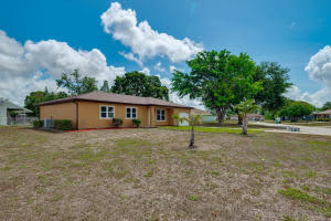 302 SW Eastport Cir, Port St. Lucie, FL 34953, Sold 07/26/21