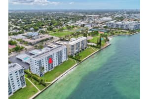 401 Lake Shore Dr, West Palm Beach, FL 33403, Sold 08/05/21