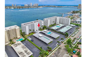 401 Lake Shore Dr, West Palm Beach, FL 33403, Sold 08/05/21