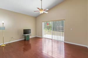 7756 Tanbier Dr, Orlando, FL 32818, Sold 10/29/21