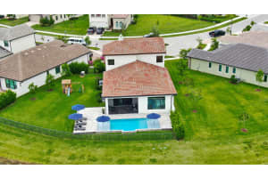 8267 Grand Prix Ln, Boynton Beach, FL 33472, Sold 11/10/21