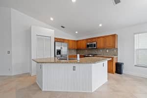 277 Malibu Cir, Greenacres, FL 33413, Sold 07/09/21