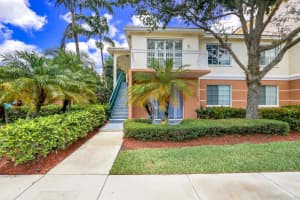 9201 Myrtlewood Cir W, Palm Beach Gardens, FL 33418, Sold 08/27/21