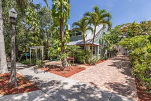 733 New York St, West Palm Beach, FL 33401, Sold 07/28/21