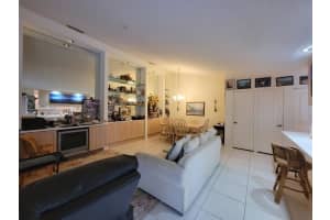 1401 Silverleaf Oak Ct, Palm Beach Gardens, FL 33410, Sold 08/13/21
