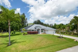 422 SE Ashley Oaks Way, Stuart, FL 34997, Sold 08/06/21