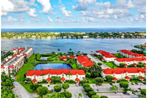 102 Half Moon Cir APT A3, Hypoluxo, FL 33462, Sold 09/09/21