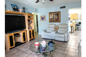 5924 Longbow Ln, Haverhill, FL 33415, Sold 11/17/21