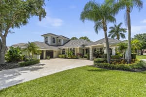 9433 Meadowood Dr, Fort Pierce, FL 34951, Sold 04/12/22