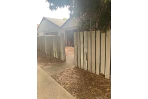 1543 39th Ave, Vero Beach, FL 32960, Sold 05/06/22