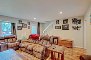 1096 Raintree Ct, Palm Beach Gardens, FL 33410, Sold 08/03/21