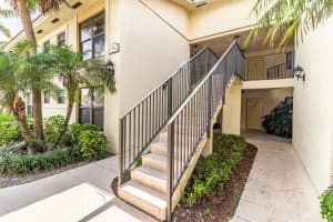 1562 Lake Crystal Dr, West Palm Beach, FL 33411, Sold 08/04/21