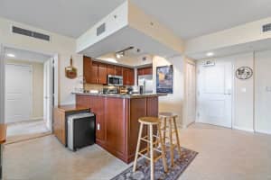 403 S Sapodilla Ave, West Palm Beach, FL 33401, Sold 07/23/21