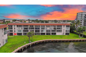 2936 Lake Shore Dr, West Palm Beach, FL 33404, Sold 10/04/21