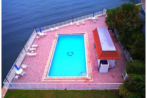 2936 Lake Shore Dr, West Palm Beach, FL 33404, Sold 10/04/21