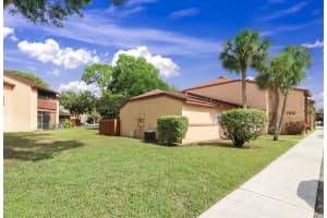 701 Lakeview Dr E, Royal Palm Beach, FL 33411, Sold 07/29/21