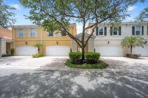 13 Oakleaf Ct, Jupiter, FL 33469, Sold 08/20/21