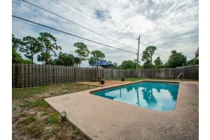 2194 1st Pl SW, Vero Beach, FL 32962, Sold 09/03/21