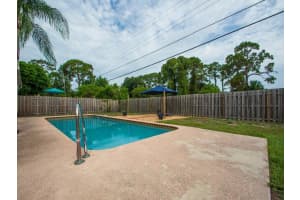 2194 1st Pl SW, Vero Beach, FL 32962, Sold 09/03/21