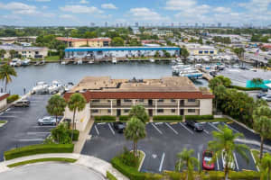 312 Lake Cir, North Palm Beach, FL 33408, Sold 08/17/21