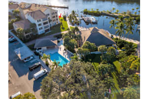 846 Oak Harbour Dr, Juno Beach, FL 33408, Sold 08/10/21