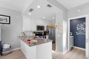 76 Laurel Oaks Cir, Jupiter, FL 33469, Sold 07/30/21