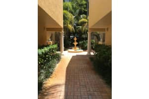 1015 Lake Shore Dr, Lake Park, FL 33403, Sold 10/01/21