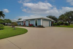 24 SE Turtle Creek Dr, Tequesta, FL 33469, Sold 04/08/22