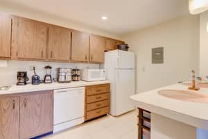 50 SE 12th St, Boca Raton, FL 33432, Sold 08/27/21