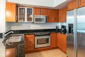 600 S Dixie Hwy, West Palm Beach, FL 33401, Sold 08/03/21