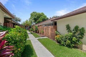 453 Springdale Cir, Palm Springs, FL 33461, Sold 08/09/21