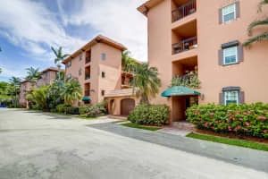 620 Tennis Club Dr, Fort Lauderdale, FL 33311, Sold 07/12/21