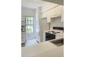 8128 San Carlos Cir, Tamarac, FL 33321, Sold 09/16/21