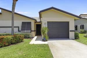 23 Ridge Pointe Dr, Boynton Beach, FL 33435, Sold 08/27/21