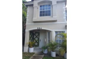 984 Summit Lake Dr, West Palm Beach, FL 33406, Sold 10/12/21