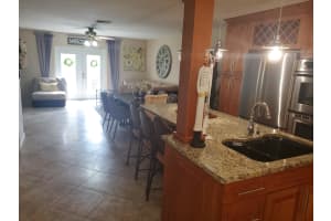 984 Summit Lake Dr, West Palm Beach, FL 33406, Sold 10/12/21