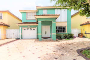 19709 NW 84th Ct, Hialeah, FL 33015, Sold 08/23/21