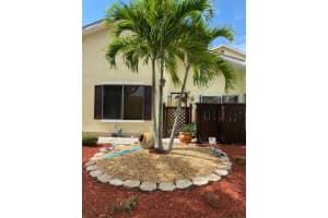 1702 SE Balmoral Ct, Port St. Lucie, FL 34952, Sold 09/03/21