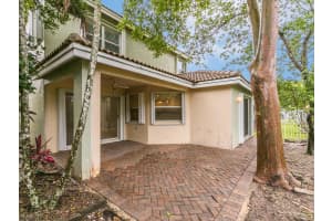 3933 Crescent Creek Dr, Coconut Creek, FL 33073, Sold 10/04/21